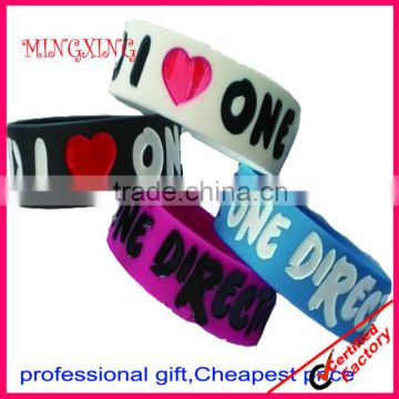 fashional popular debossed wristband with best price