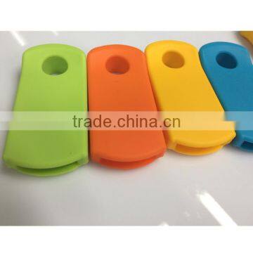 wholesale factory silicone pan handle covers