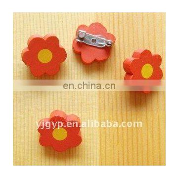 2011 New Design Promotional Cartoon flower rubber pin button badge