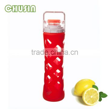 popular glass water bottle with unique style and high quality colorful silicone sleeve