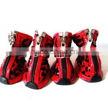 China Manufacturer Wholesale Fashion Leopard PU Waterproof Dog Boots Pet Shoes