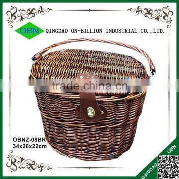 Wicker woven bicycle basket with lid