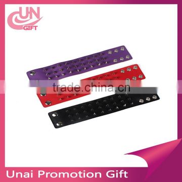 Soft leather pointed rivet punk bracelet from factory