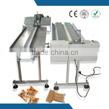 Flexible and reasonable biscuit stacking machine