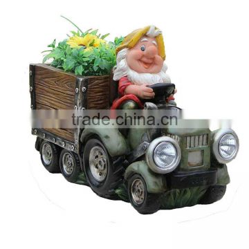 Solar Powered HeadLight Of Gnome Truck Sculpture with Flower Pot