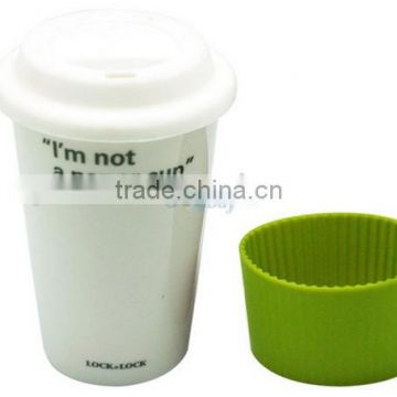 Customized silicone cup lid and sleeve