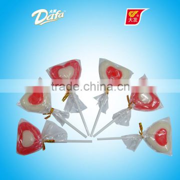 Dafa 15g heart shape lollipop in PVC jar