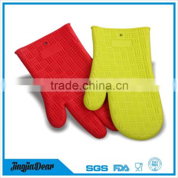 household kitchen waterproof silicone gloves/two fingers silicone oven mitts