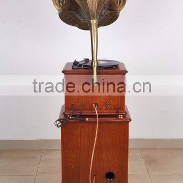 classic nostalgic wooden gramophone with MP3 CD player