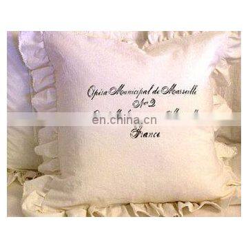 pillows with additional 5cm ruffle edge