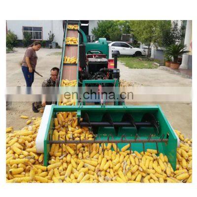 8-10 T output Full Automatic corn thresher with husker Large tractor connected to corn thresher