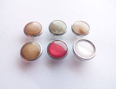 Pearl prong ring snap button