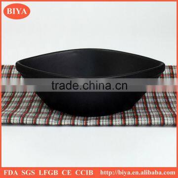 cheap china dishes black and white ceramic leaf shape dish and plate for seasoning oil juice or soy sauce dish small bowl