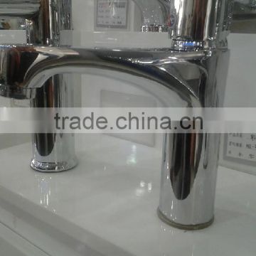 Single Handle Brass Mixer Faucet with Column Style/basin water tap