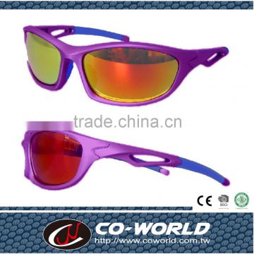 Full rim frame modeling, streamlined temples, custom made sports sunglass , made in Taiwan