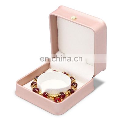 Factory hot sell pu leather  jewelry packaging box portable travel box bracelet box