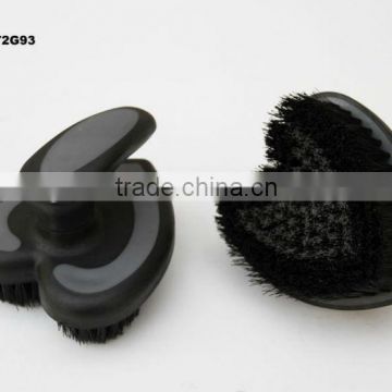 plastic horse brush with easy handle