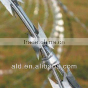 high quality low carbon galvanized barbed wire (manufactirer)