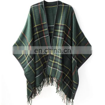 Ladies acrylic green shred woven stripe checked yarn dye fur collar ruana cappa shawls stole scarf