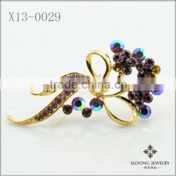 2013 Fashion Jewelry Golden Shiny Crystal Rhinestone Brooch