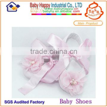 Manufacturer wholesale satin baby shoes