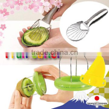Easy to use manual meat slicer with multiple functions