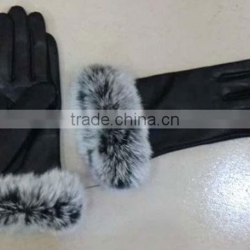 Lambskin gloves with rabbit fur trim