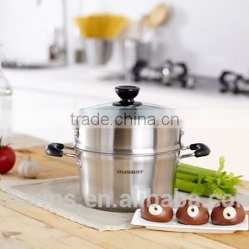 Romantic food steamer with capsuled bottom