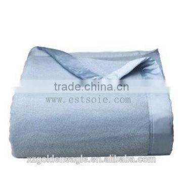 Luxury and Warm Soft and Shiny Silk Blanket
