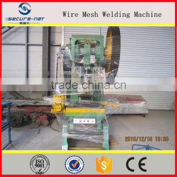 China high quality razor barbed wire machine with factory