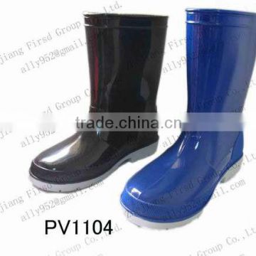2013 kids favorite solid pvc rain boots