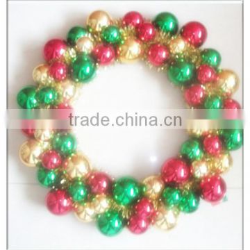 Ooutdoor Christmas Ball Wreath/Christmas Decoration Wall Plastic Wreath with snowflake And Colorful Balls