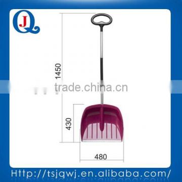 snow shovel with reinforced galvanized steel
