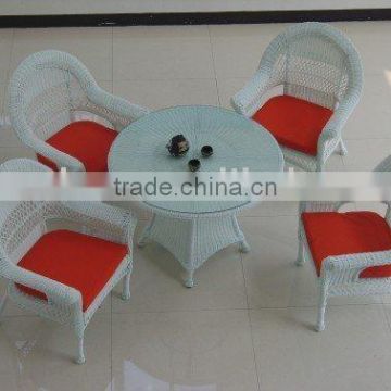 garden table and chair