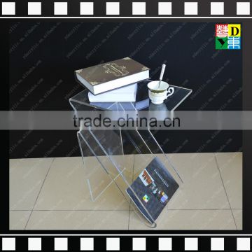 2016 Hot bending creative clear acrylic living room coffee table with brochure holder from China