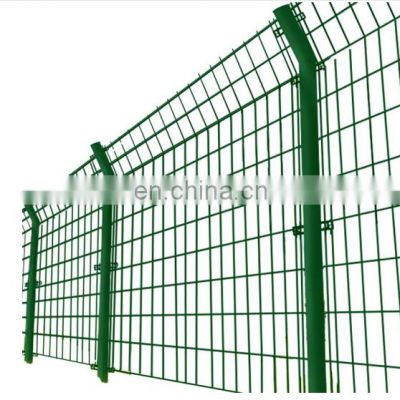 Bilateral Fence Wire Mesh Galvanized Chain Link Fence
