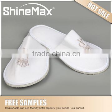 Disposable hotel terry cloth slippers for guests eva non slip house custom hotel slippers