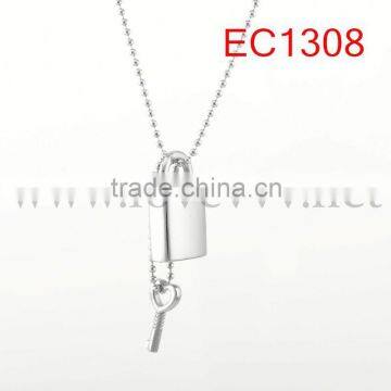 fashion lock and key pendent alloy necklace