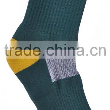 2015 cheap sports socks mid-calf length socks