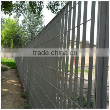 twisted steel grating fence