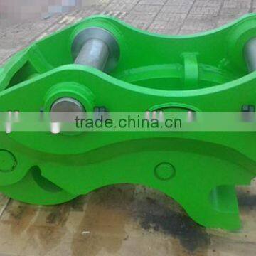 Quick hitch coupler for DH150 excavator