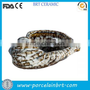 Custom design ceramic conch fancy ashtray