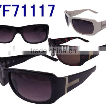 Sunglasses,fashion sunglasses,plastic sunglasses,eyewear with "T" metal decoration