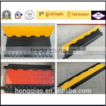 Chinese Factory Export 3 Channel Flexible Plastic Road Cable Covering Floor
