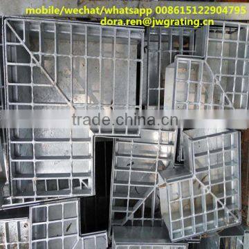 Welding prefabricated steel plating (HotDip Galvazized) conduit for water passage.