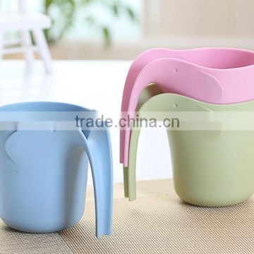 plastic cup with handle for kitchenroom and bathroom