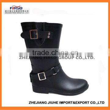 2014 last black rubber rain boots for women with buckle decoration