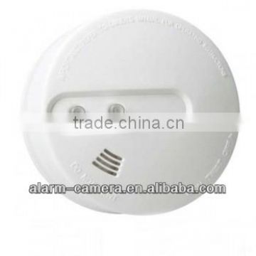 smoke detector with 9V battery with ABS fire-proof material,smoke detector will chirp in the event of alow battery