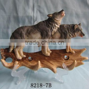 Polyresin animal figurines of wolf for home decor