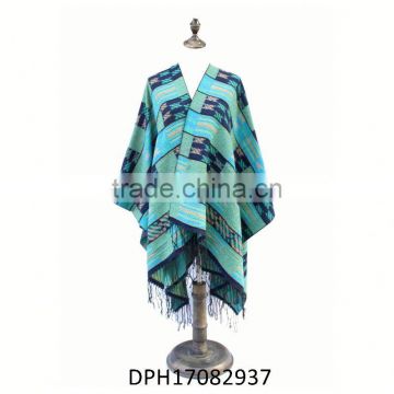 2016 hot sale new fashion poncho or pancho with fringe